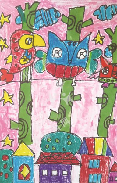 大树上的猫头鹰