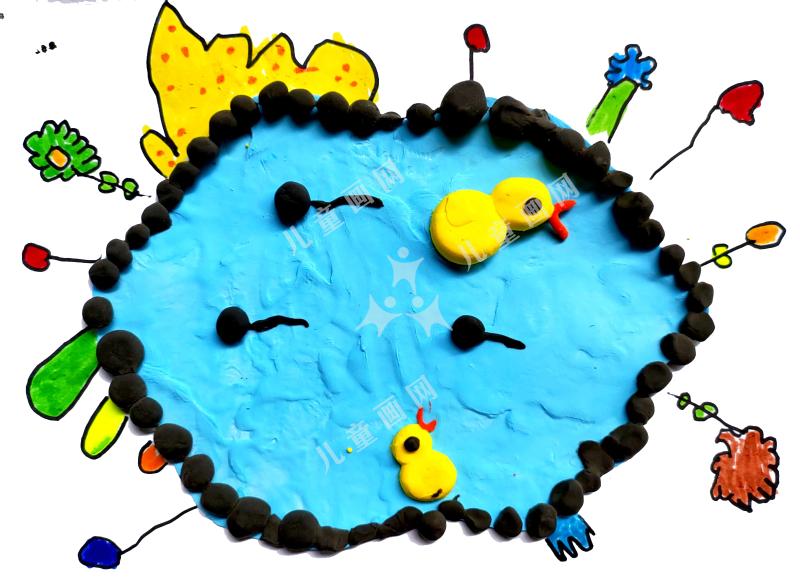 池塘里的小鸭子