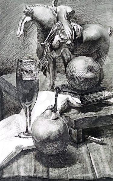 静物水果与酒杯